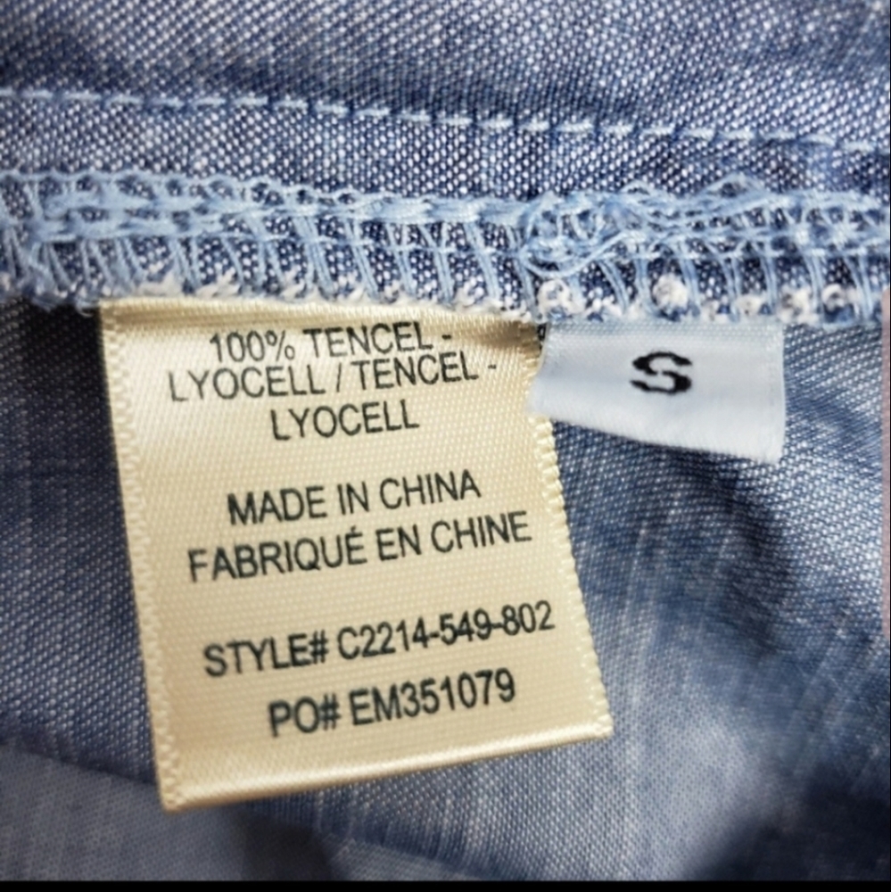 Cloth & Stone Chambray Blouse - Picture 8 of 8